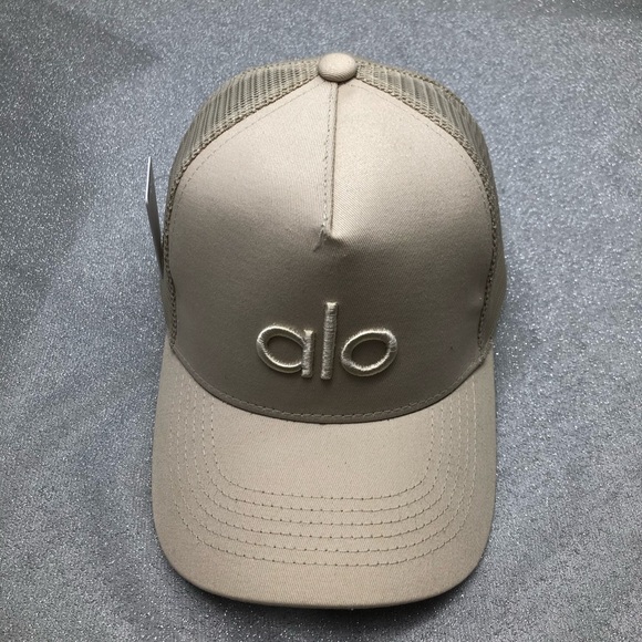 NWT Alo Yoga District Trucker Hat | Bone | Adjustable Snapback - Picture 2 of 5